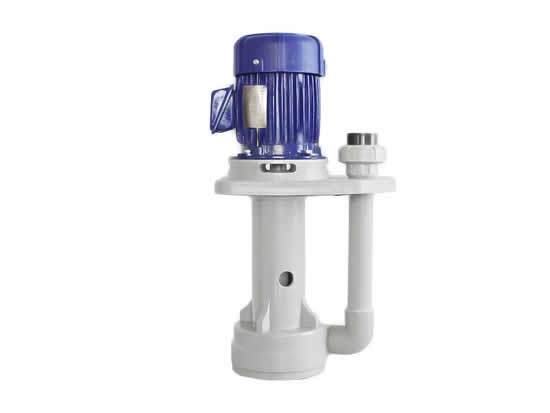 Vacuum vertical pump for wastewater filtration